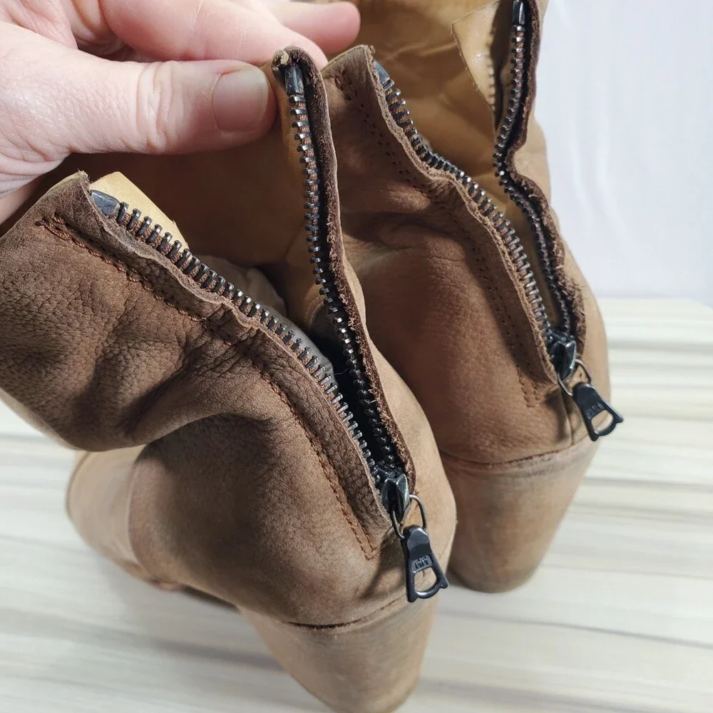 EU 40 US 10 Rag & Bone Matte Pebble Grain Tan Sand Camel Zip Bootie Newbury